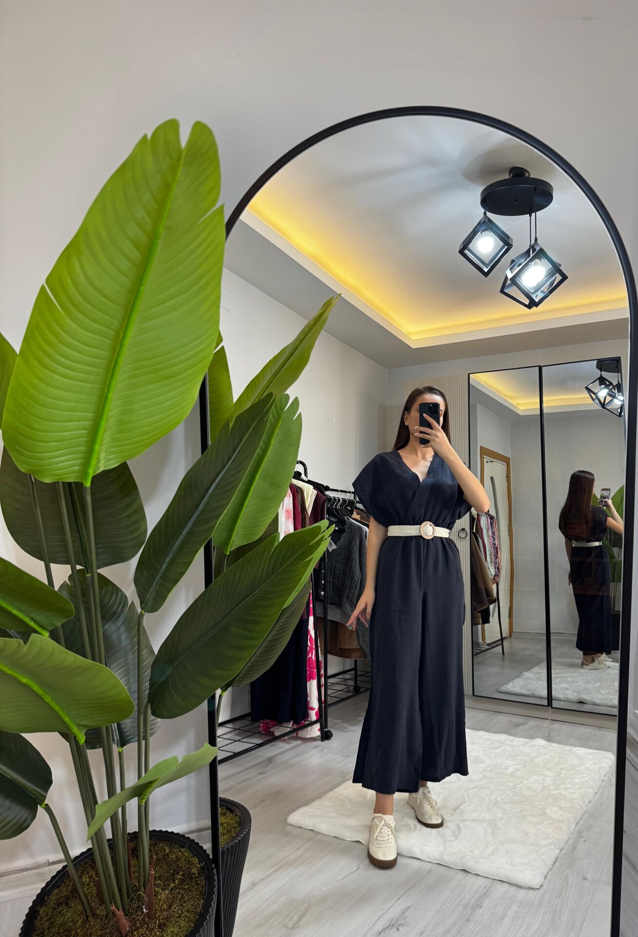 KEMER DETAYLI YARASA KOL TULUM